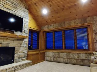 220 Northridge Rd APT 25, Beech Mountain, NC 28604