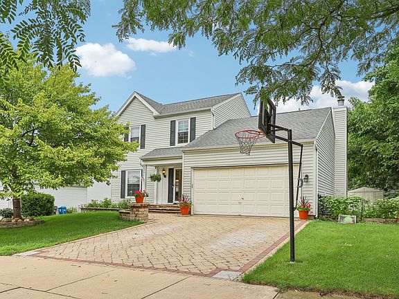3rd image of 3261 Gresham Ln E
