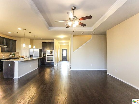 4th image of 1211 Daffodil Dr