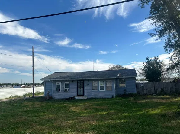 113 N 1st St, Danville, IL 61832