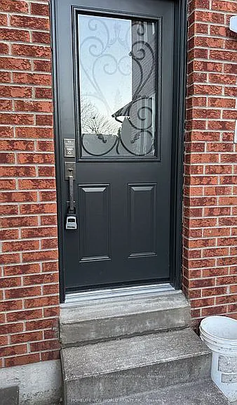 410 Victor Ct — Photo 2