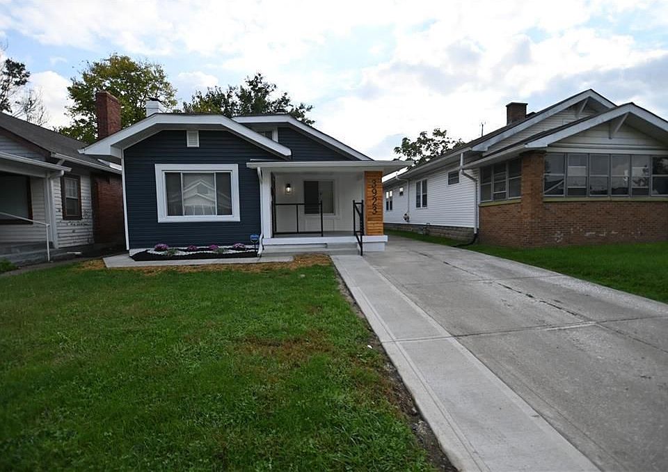 1st image of 3923 N Kenwood Ave