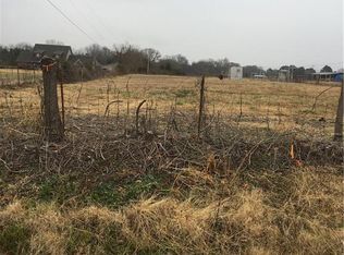 1406 N River Rd, Lavaca, AR 72941