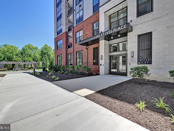 2nd image of 102 Saint Ives Pl APT 401