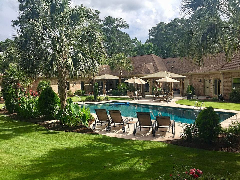 2nd image of 2121 Mountain Ln