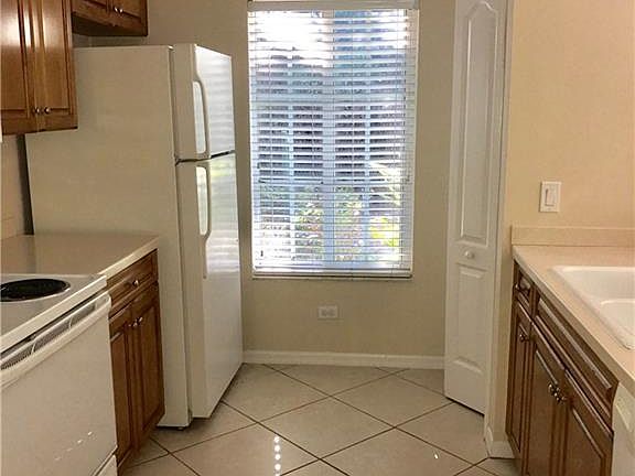3rd image of 9450 Ivy Brook Run APT 610