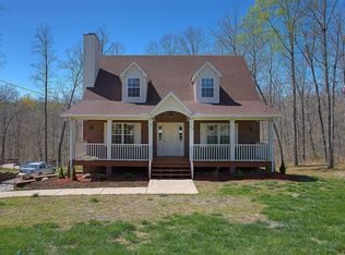 140 Coach Dr, White Bluff, TN 37187