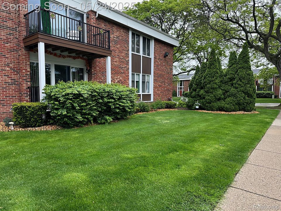 1st image of 29446 Bobrich St
