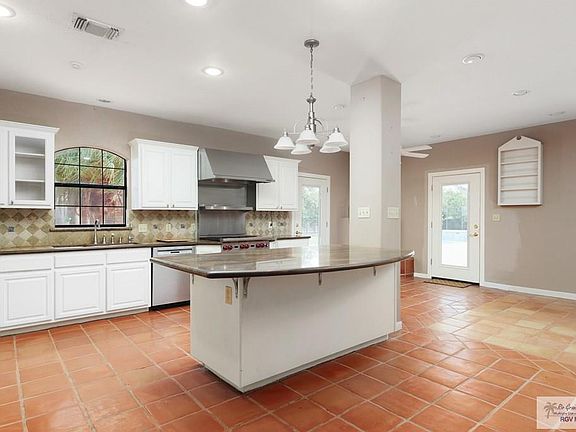 4th image of 153 S Nueces Park Ln