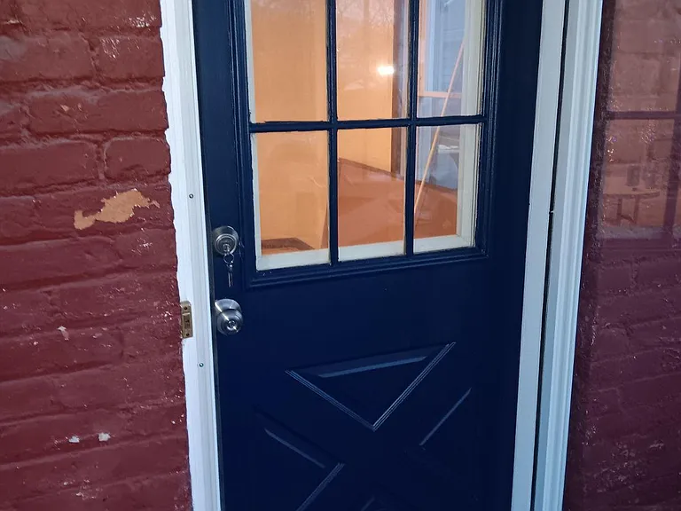 822 E Sycamore St — Photo 3