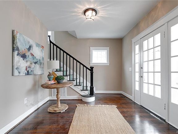 5th image of 222 W 33rd St