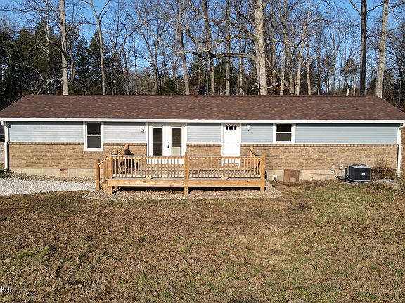 3rd image of 215 Meade Springs Rd