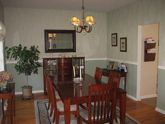 3rd image of 3 Glendale Dr