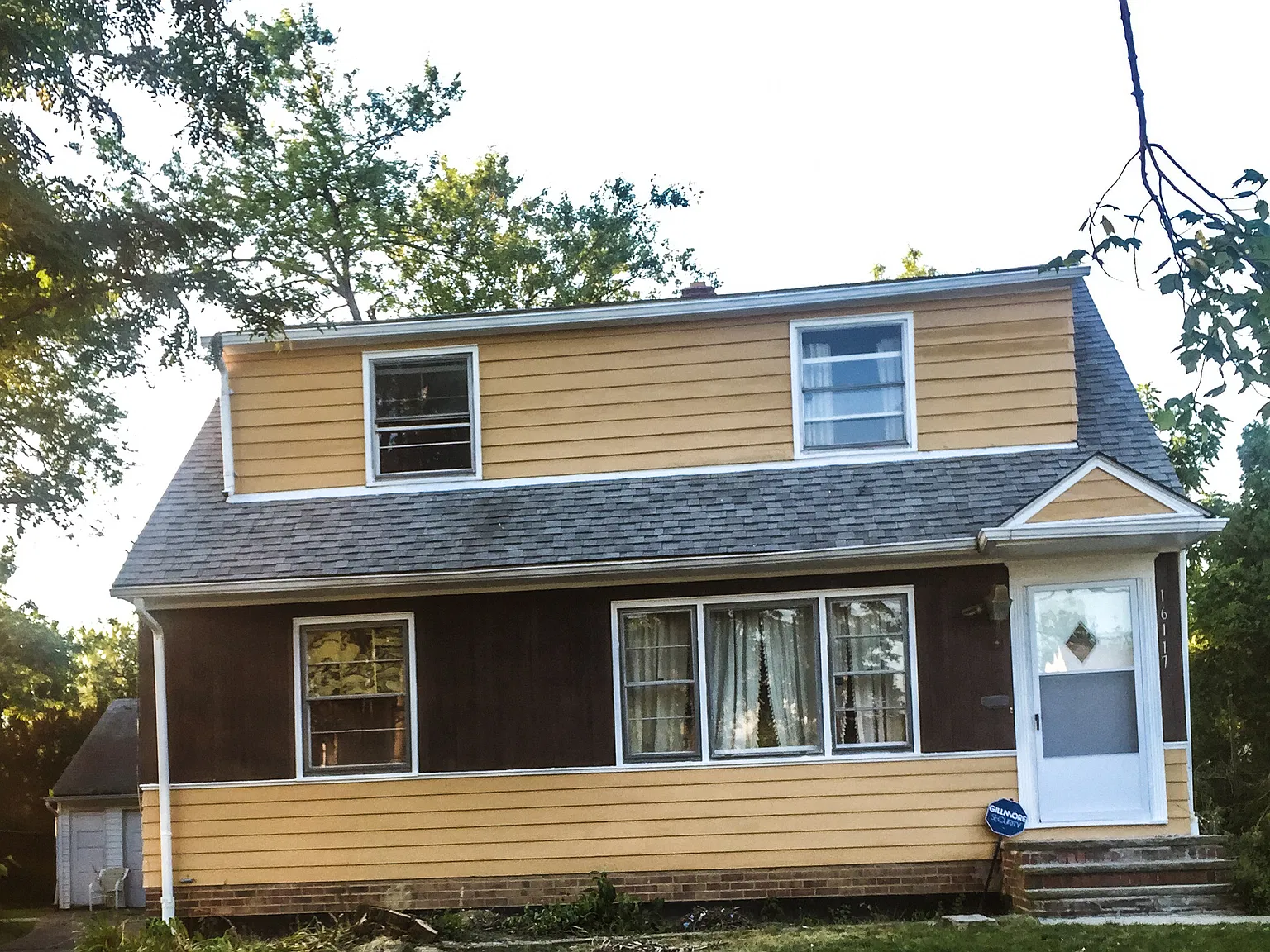 4 bed, $2,000 — Photo 1