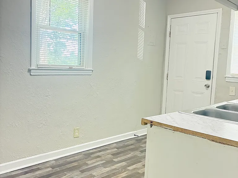 2648 Olando St — Photo 12