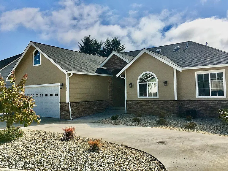 Upper Level Entry and Circular Driveway