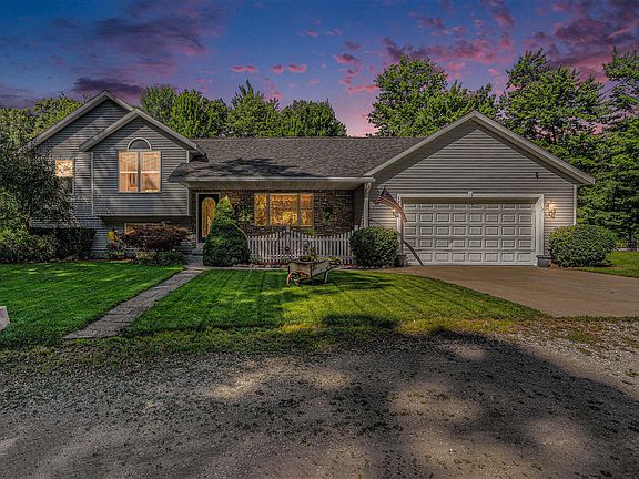 5th image of 18950 Elli Ln