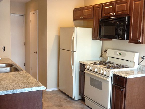 2nd image of 744 Whitesail Dr
