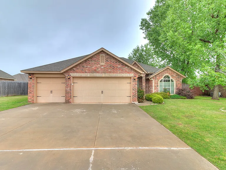 4909 Kelly Lakes Dr — Photo 4