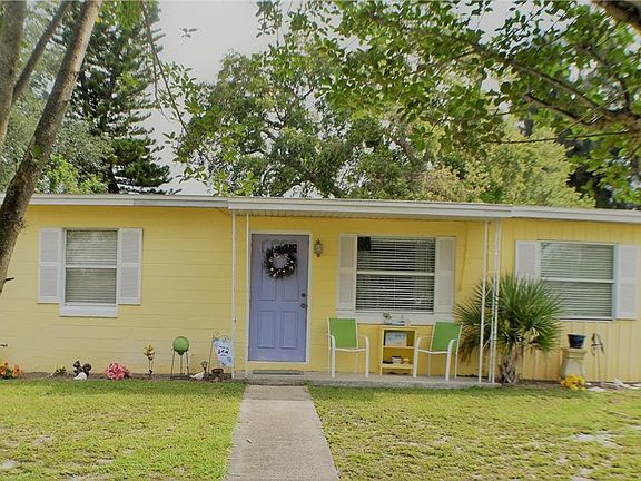 2nd image of 21026 Gladis Ave