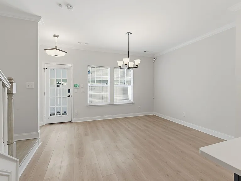 1021 Milson Ln — Photo 12
