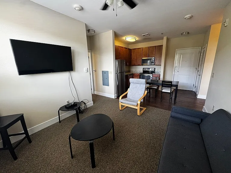 Friendly105 Apartments — Photo 48