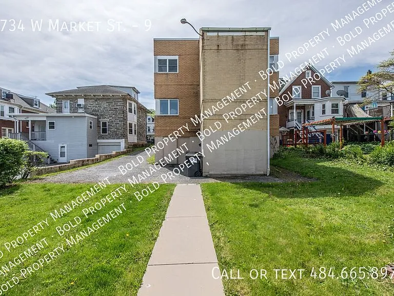 1734 W Market St #9 — Photo 12