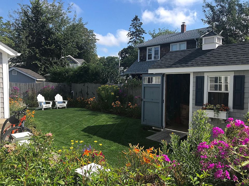 2nd image of 7 Montgomery Ct