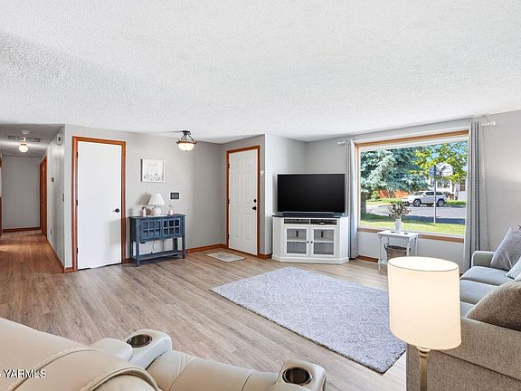 5th image of 7008 W Pierce Ct