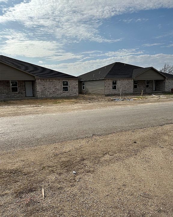 213 Davenport, Italy, TX 76651 Zillow