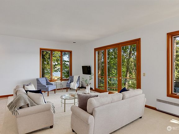 5th image of 1824 27th Avenue NW