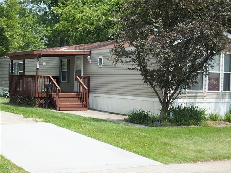 2nd image of 10643 Valette Cir S