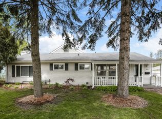 306 W Winthrop Ave, Addison, IL 60101