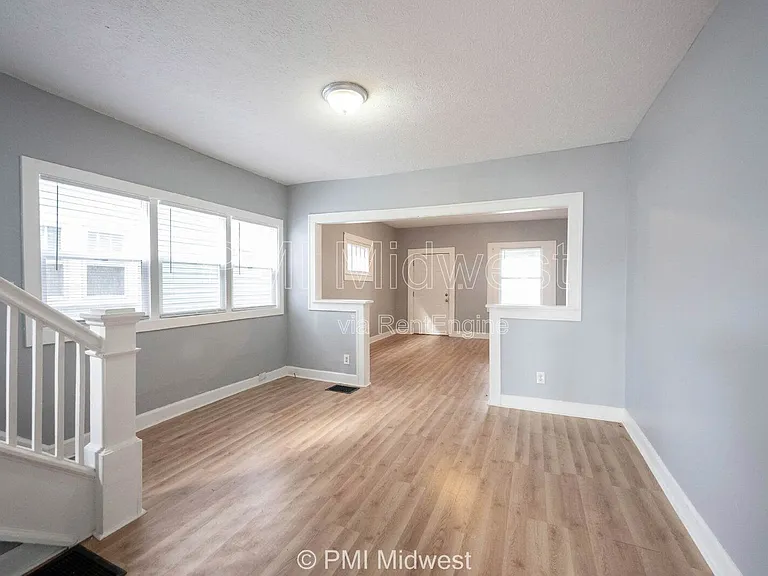 3415 N Capitol Ave — Photo 7