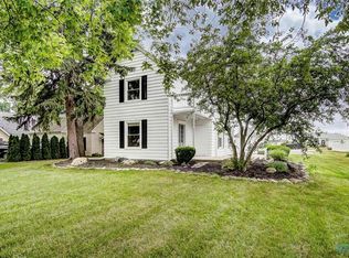 9143 Pelican Cove Ct, Sylvania, OH 43560