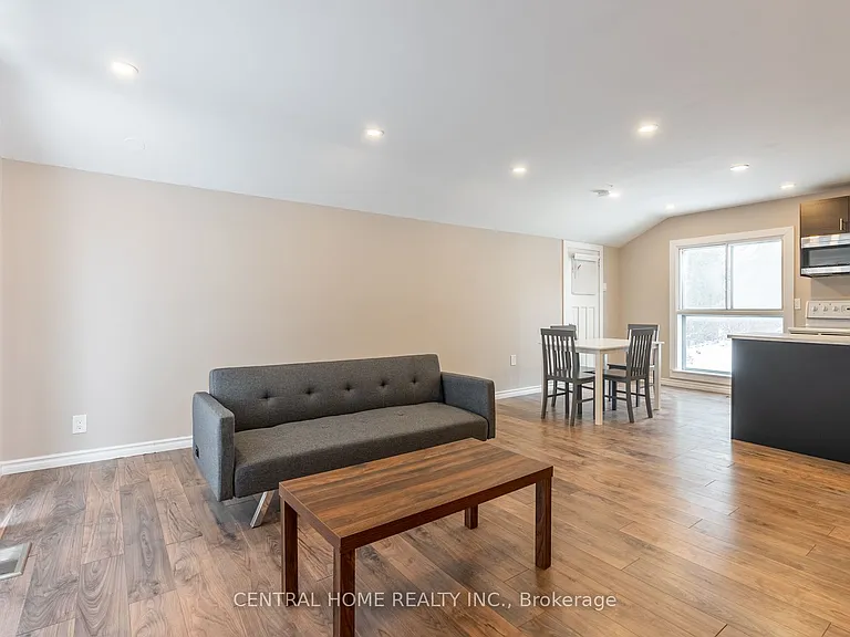 651 16th Ave — Photo 7