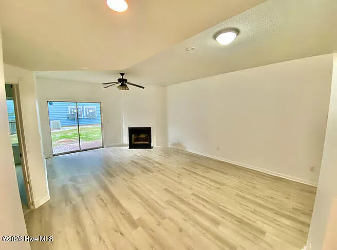 2 bed, 2.0 bath, $1,700 — Photo 3