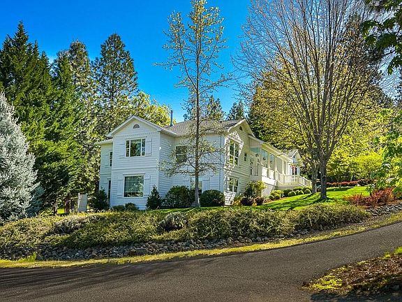3rd image of 100 Creekside Ct