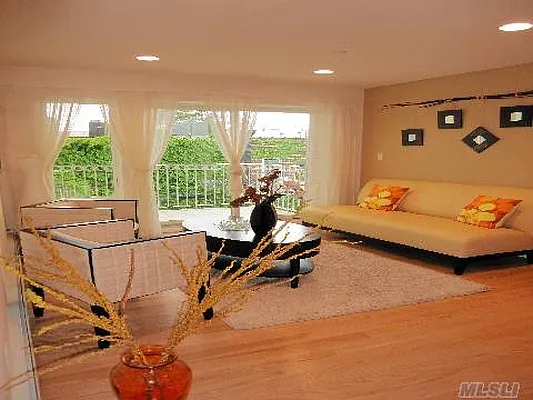 Sold by Astoria NY Condos | media 7