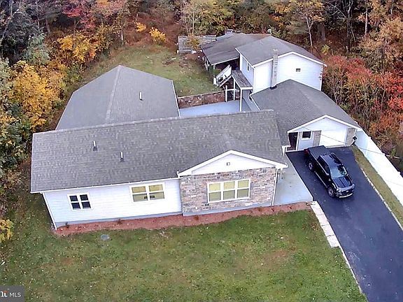 4th image of 601 Fireline Rd
