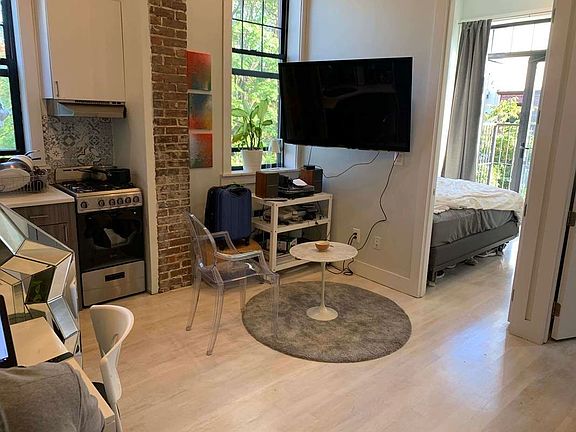 4th image of 186 Quincy St #6A