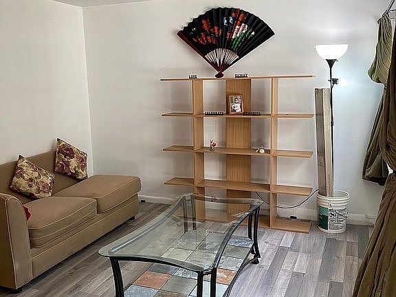 3rd image of 28 Dover Walk