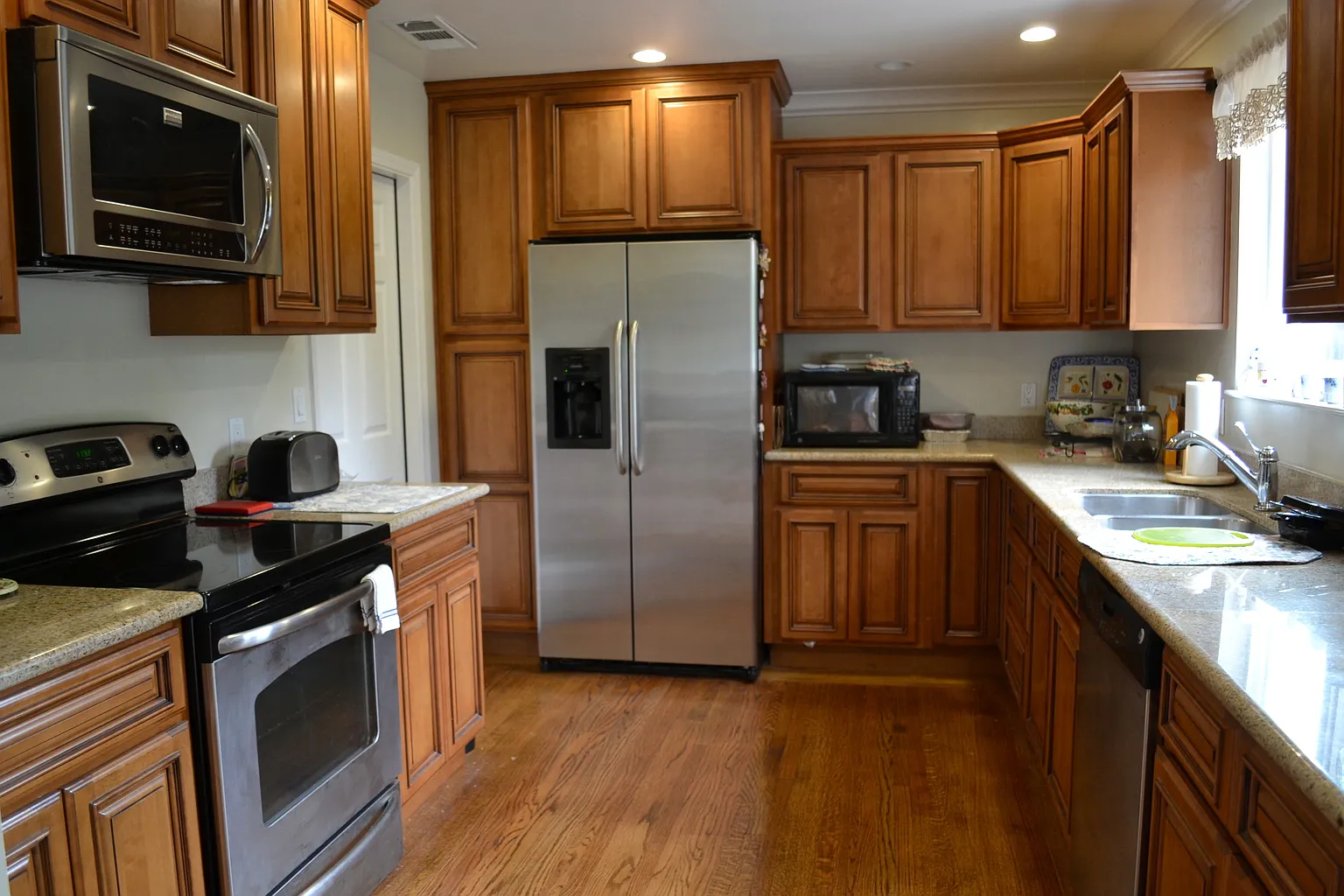 4273 Mabel Ave photo 1