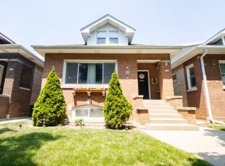 5236 W Nelson St, Chicago, IL 60641