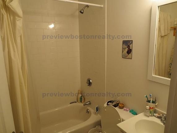2nd image of 1615 Commonwealth Ave #J4
