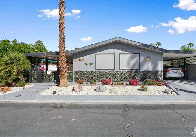 Full Front of 74 Rio 