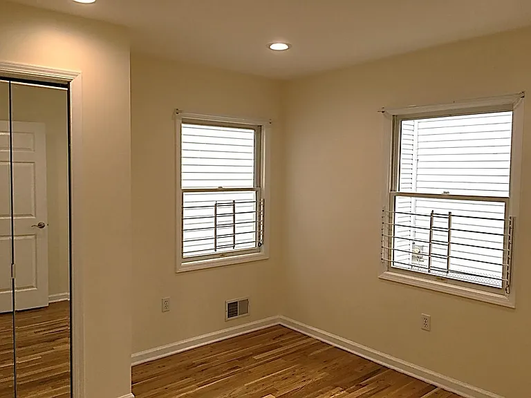 688 Summit Ave #A — Photo 6