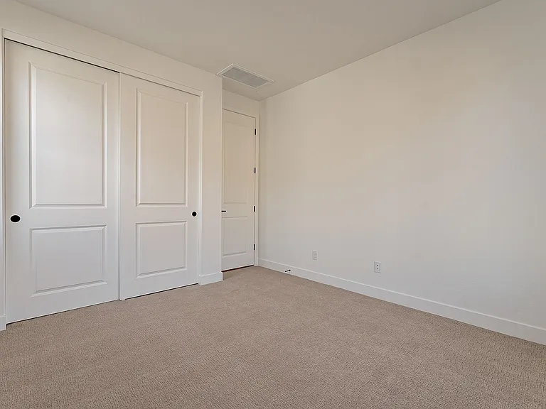 21411 W Meadowbrook Ave — Photo 33