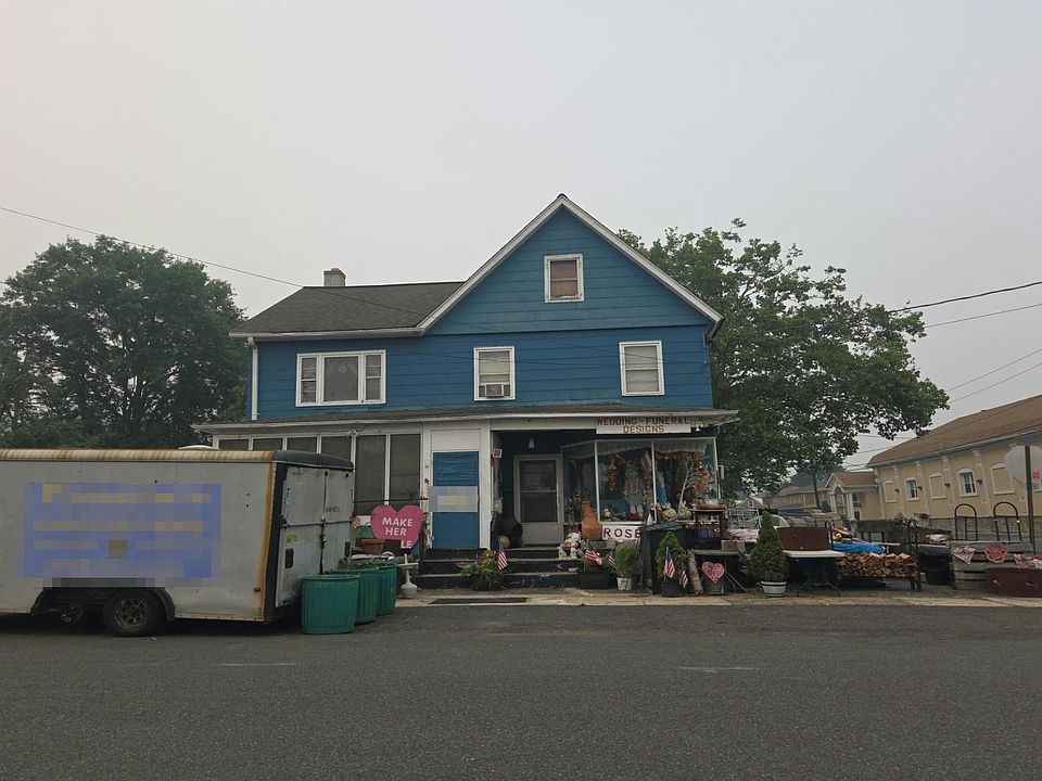 1st image of 211 Union Ave