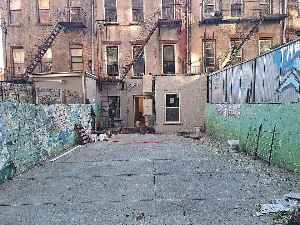 1st image of 363 Vernon Ave #1A